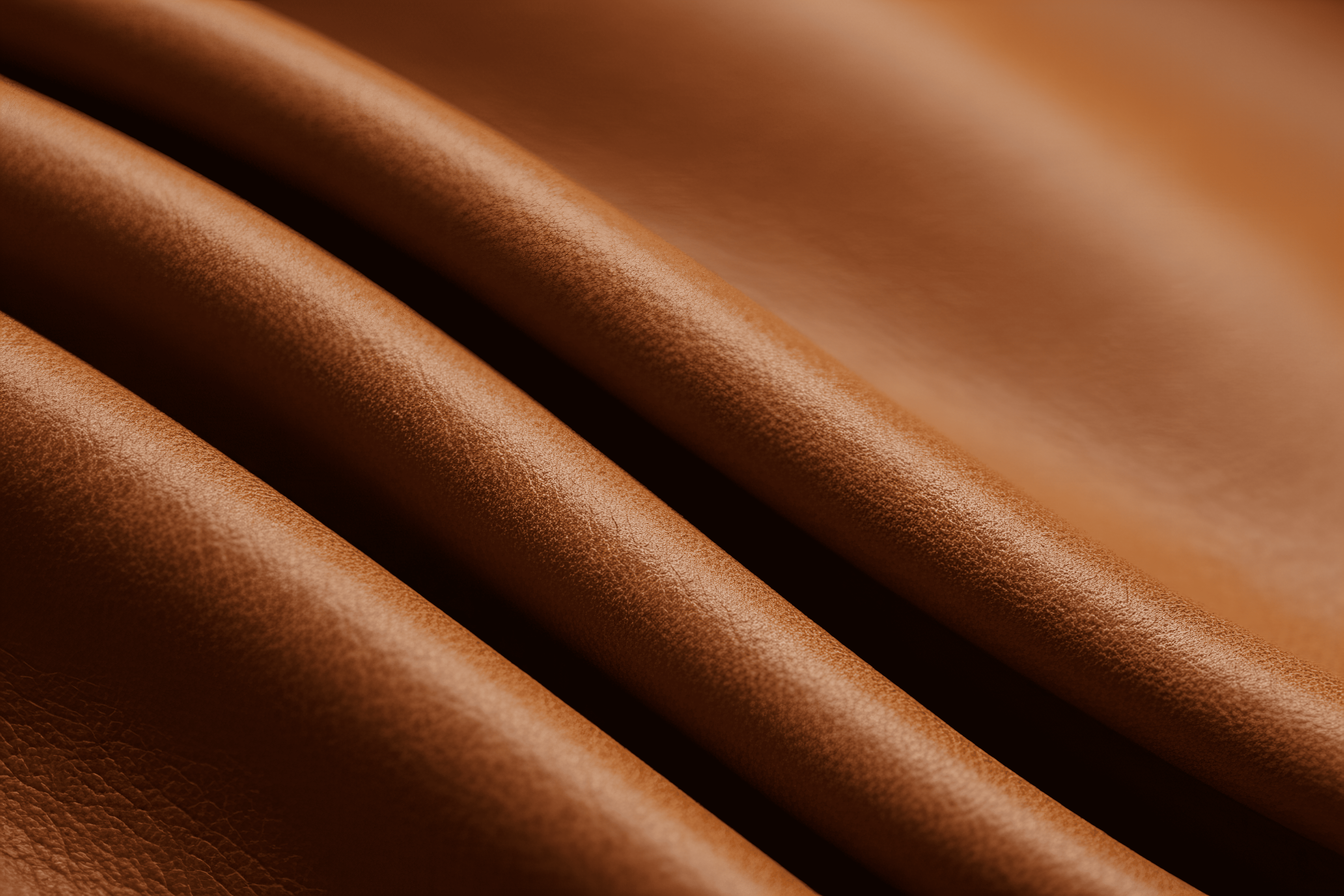 Vegetable‑tanned leather, handmade in Germany.